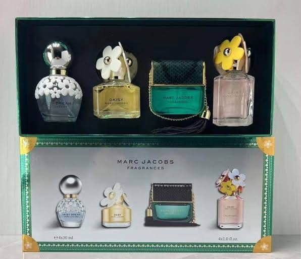 MARC JACOBS Perfume Giftset 30ml x 4